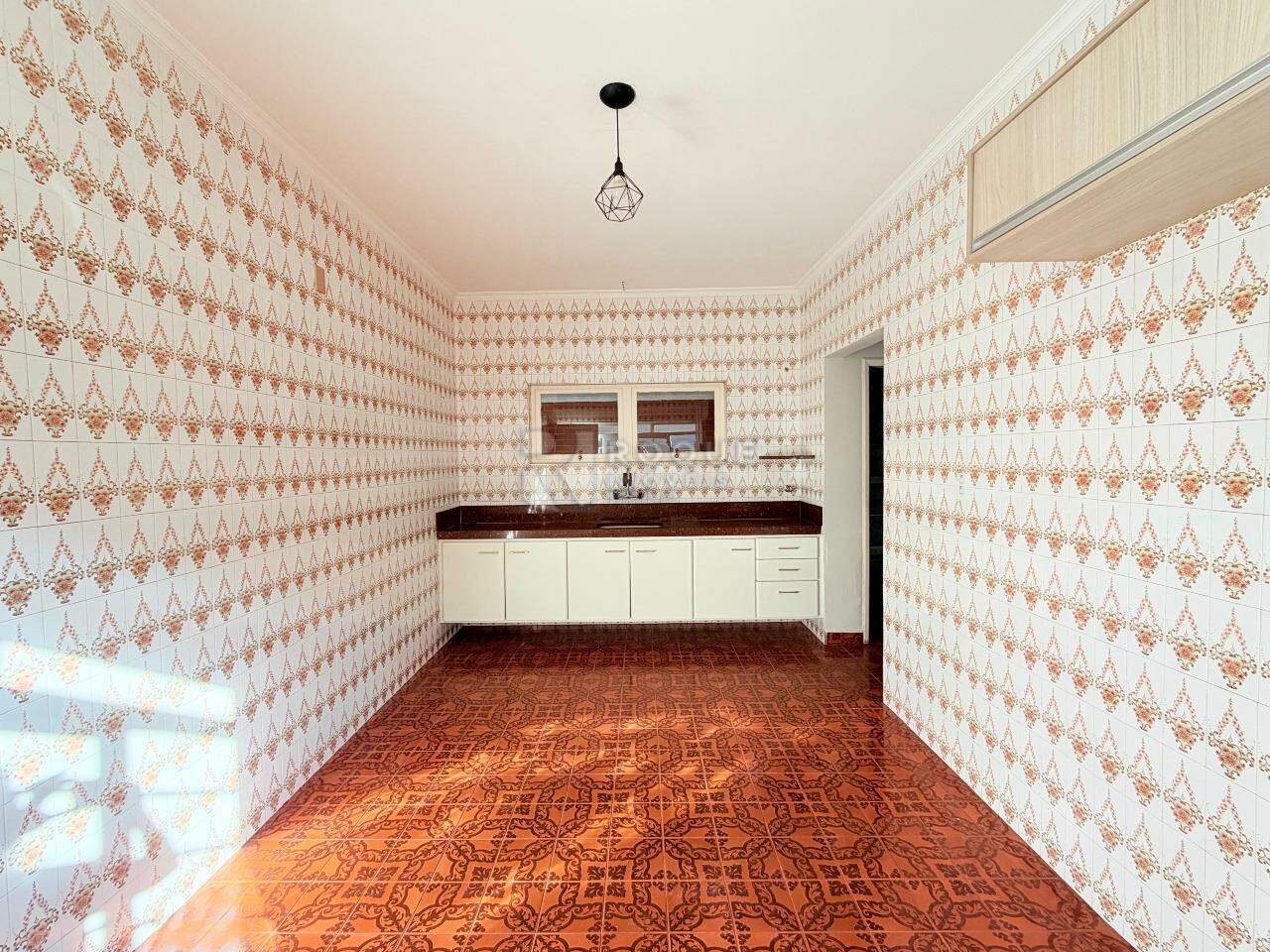 Casa Residencial para aluguel no bairro Vila Castelar: Cozinha interna