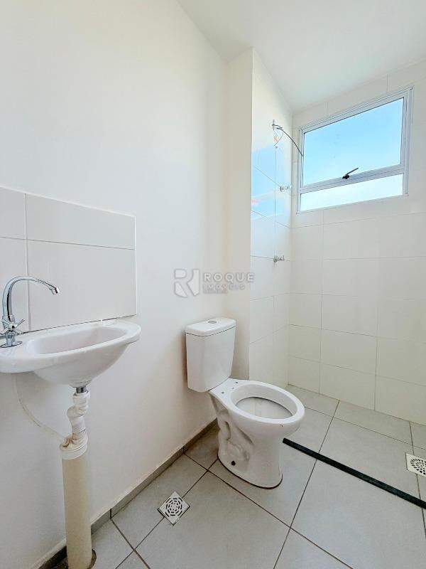 Apartamento para aluguel no bairro Fazenda Duas Barras: Wc
