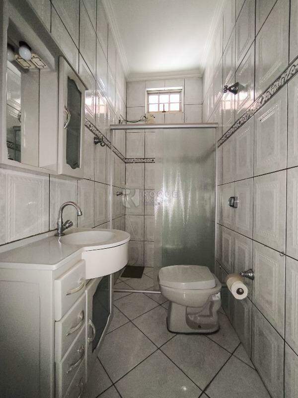 Casa Residencial à venda no bairro Vila Castelar: BANHEIRO COZINHA EXTERNA