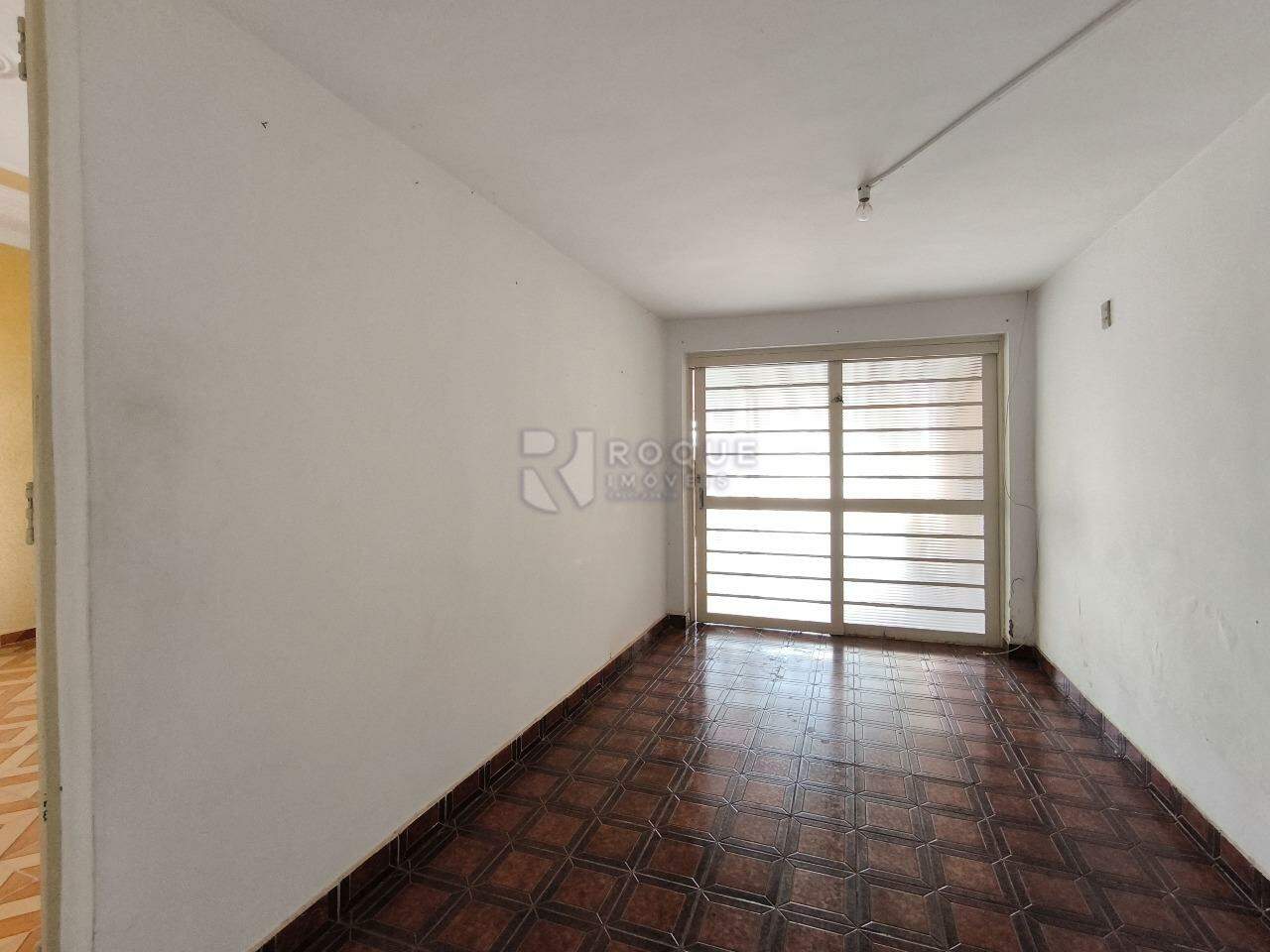 Casa Residencial à venda no bairro Vila Castelar: GARAGEM