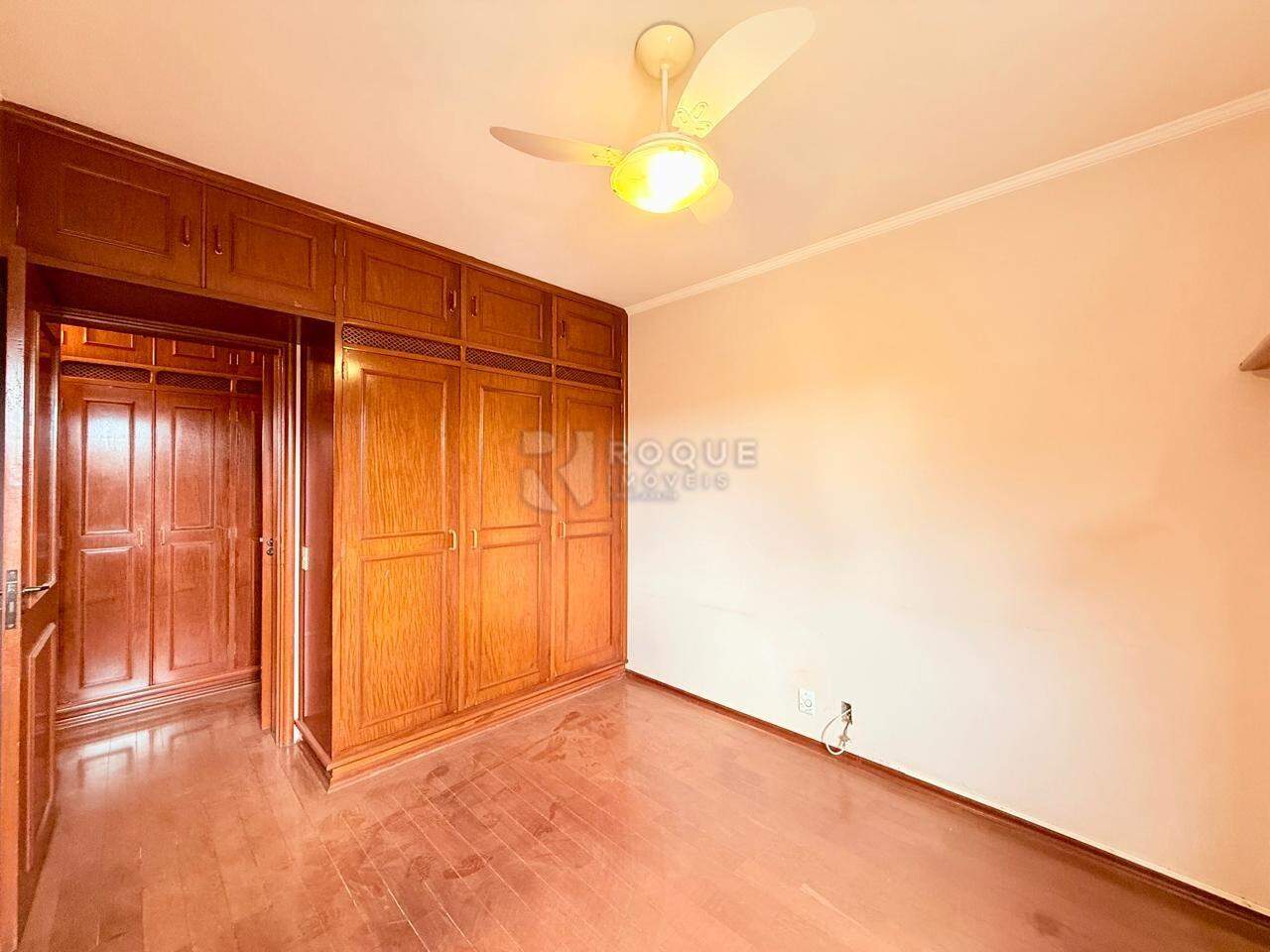 Apartamento à venda no bairro Centro: Dormitório 01 