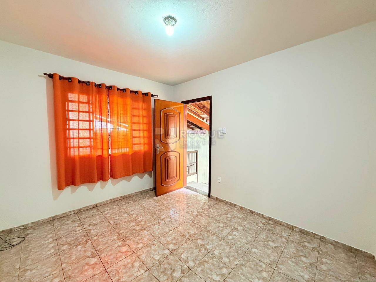 Casa Residencial para aluguel no bairro Jardim Ouro Verde: Sala
