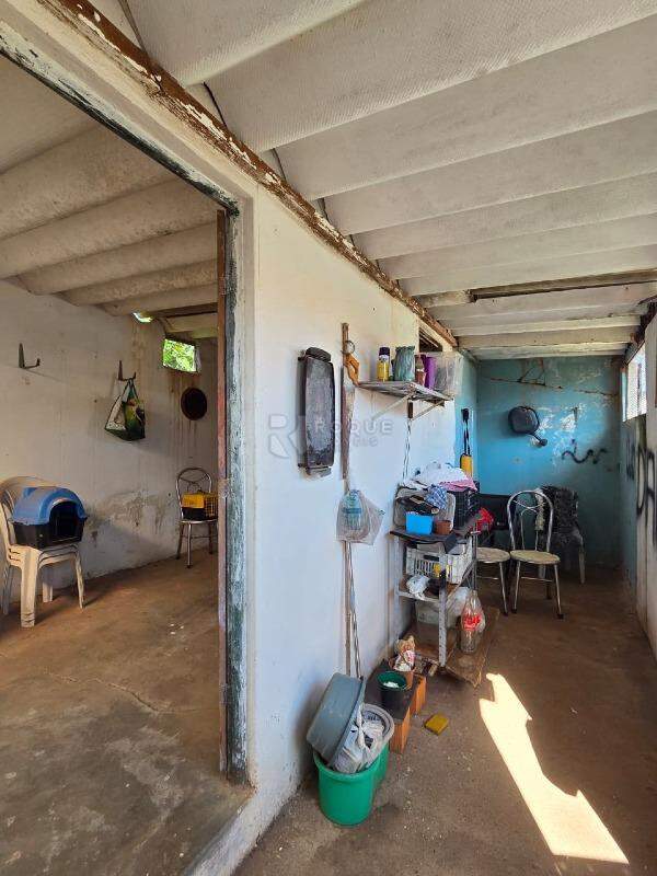 Casa Residencial à venda no bairro Jardim Esmeralda: Fundos/Rancho