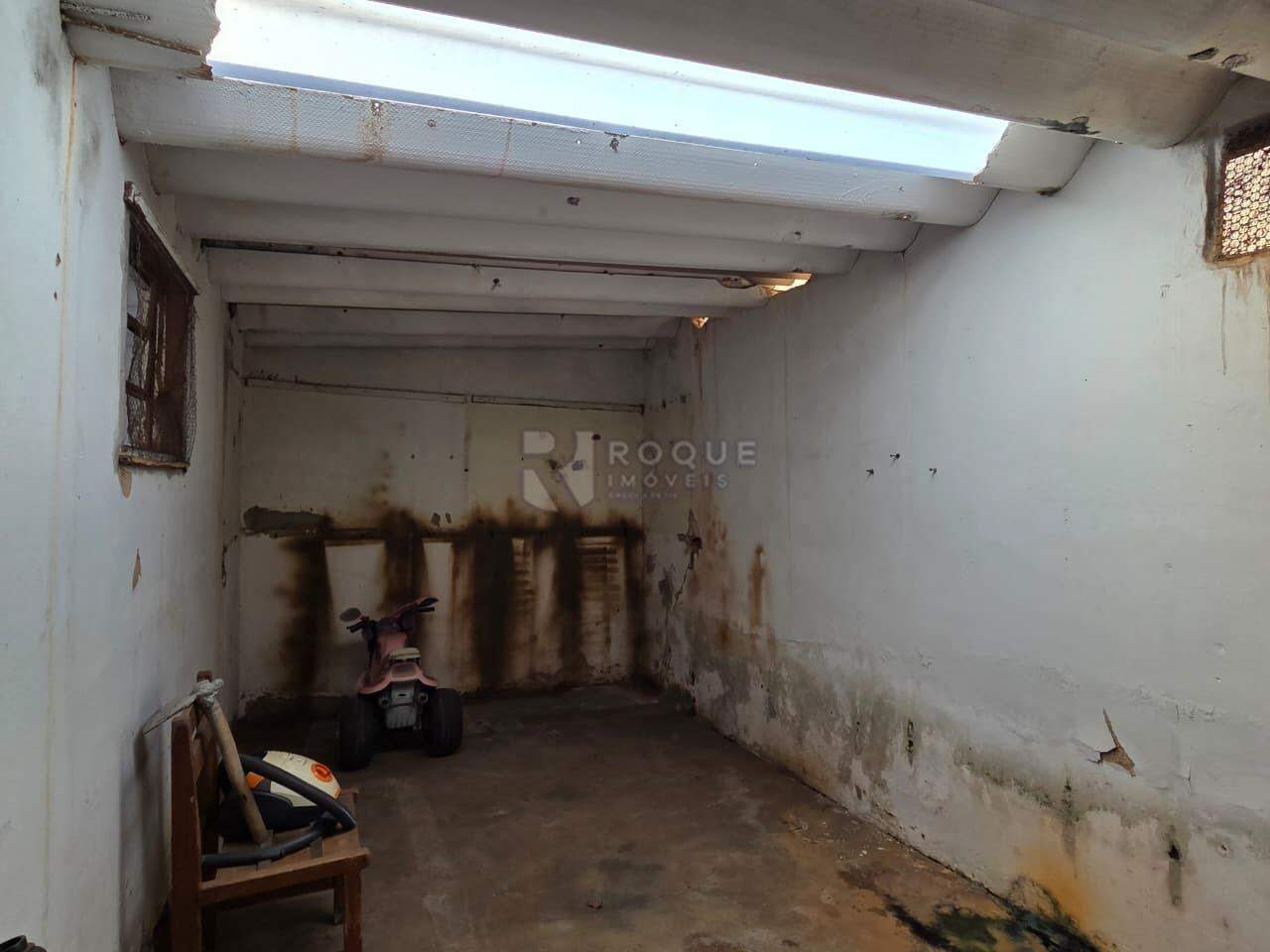 Casa Residencial à venda no bairro Jardim Esmeralda: Fundos/Rancho
