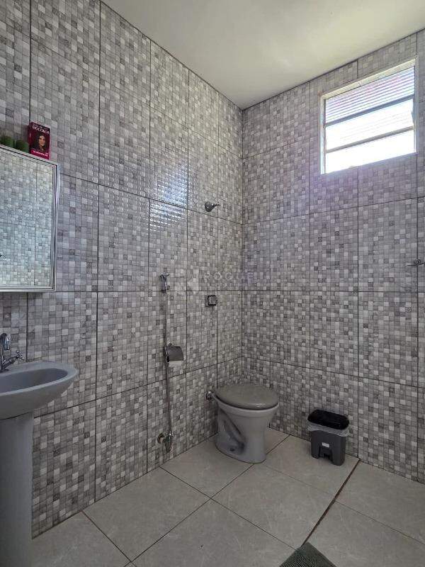 Casa Residencial à venda no bairro Jardim Esmeralda: WC Social