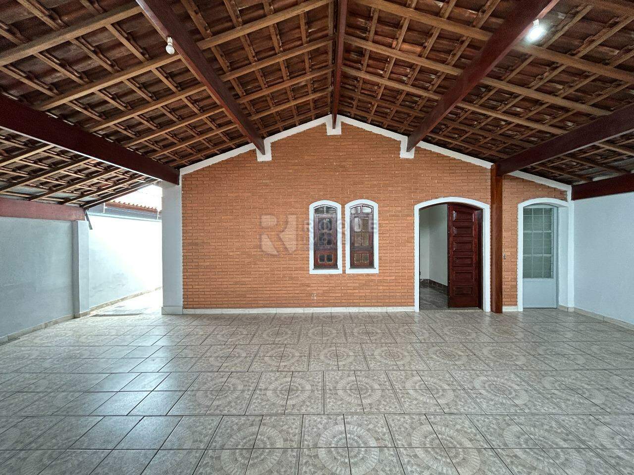 Casa Residencial para aluguel no bairro Residencial Econômico Manoel Simão de Barros Levy: Garagem