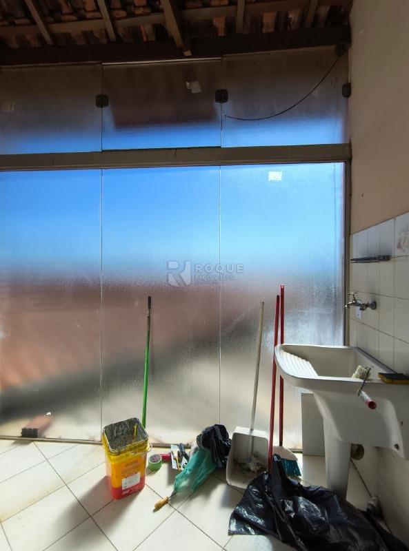Casa Residencial para aluguel no bairro Jardim Nova Suiça: Lavanderia