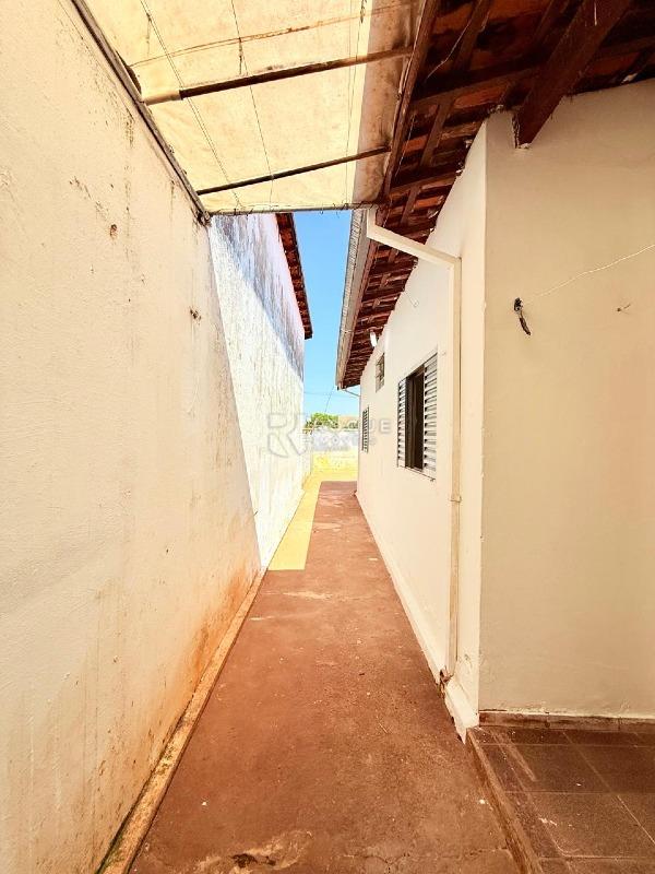 Casa Residencial para aluguel no bairro Jardim Senador Vergueiro: Quintal