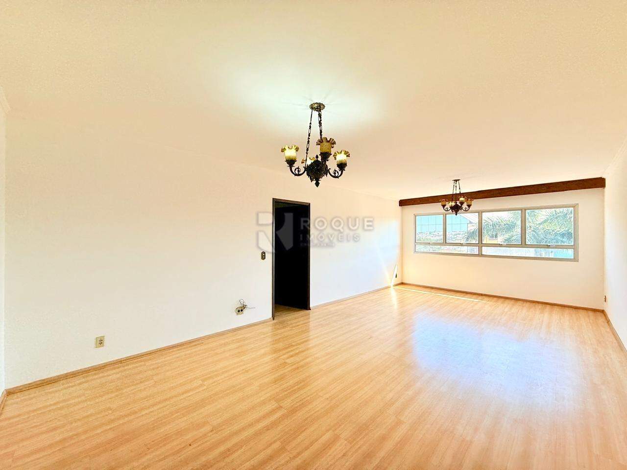 Apartamento à venda no bairro Centro: Sala