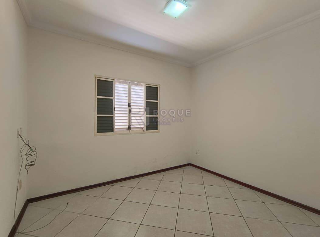 Casa Residencial para aluguel no bairro Jardim Santo André: Dormitório 01