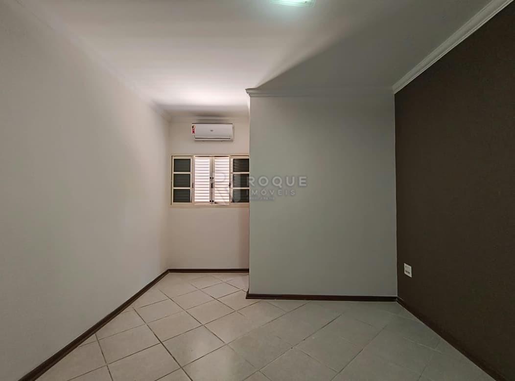 Casa Residencial para aluguel no bairro Jardim Santo André: Dormitório 03 suíte 
