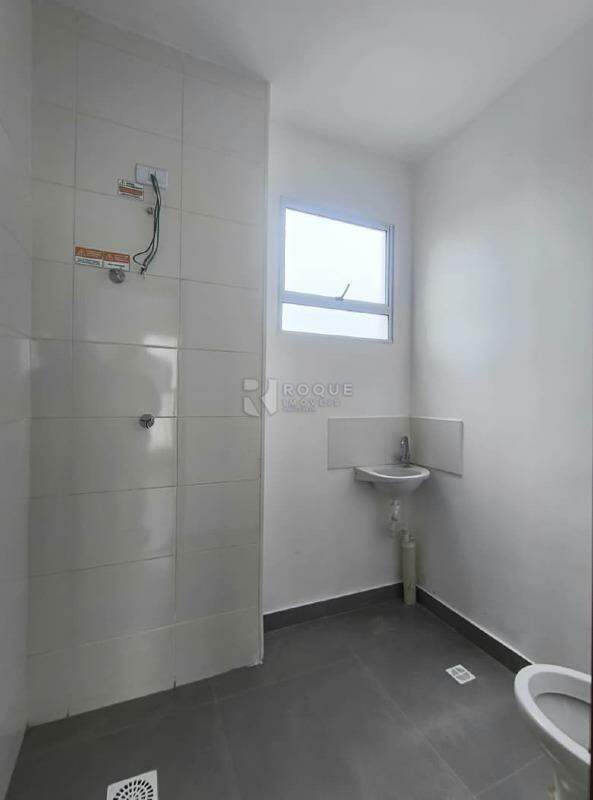 Apartamento para aluguel no bairro Fazenda Duas Barras: Wc social