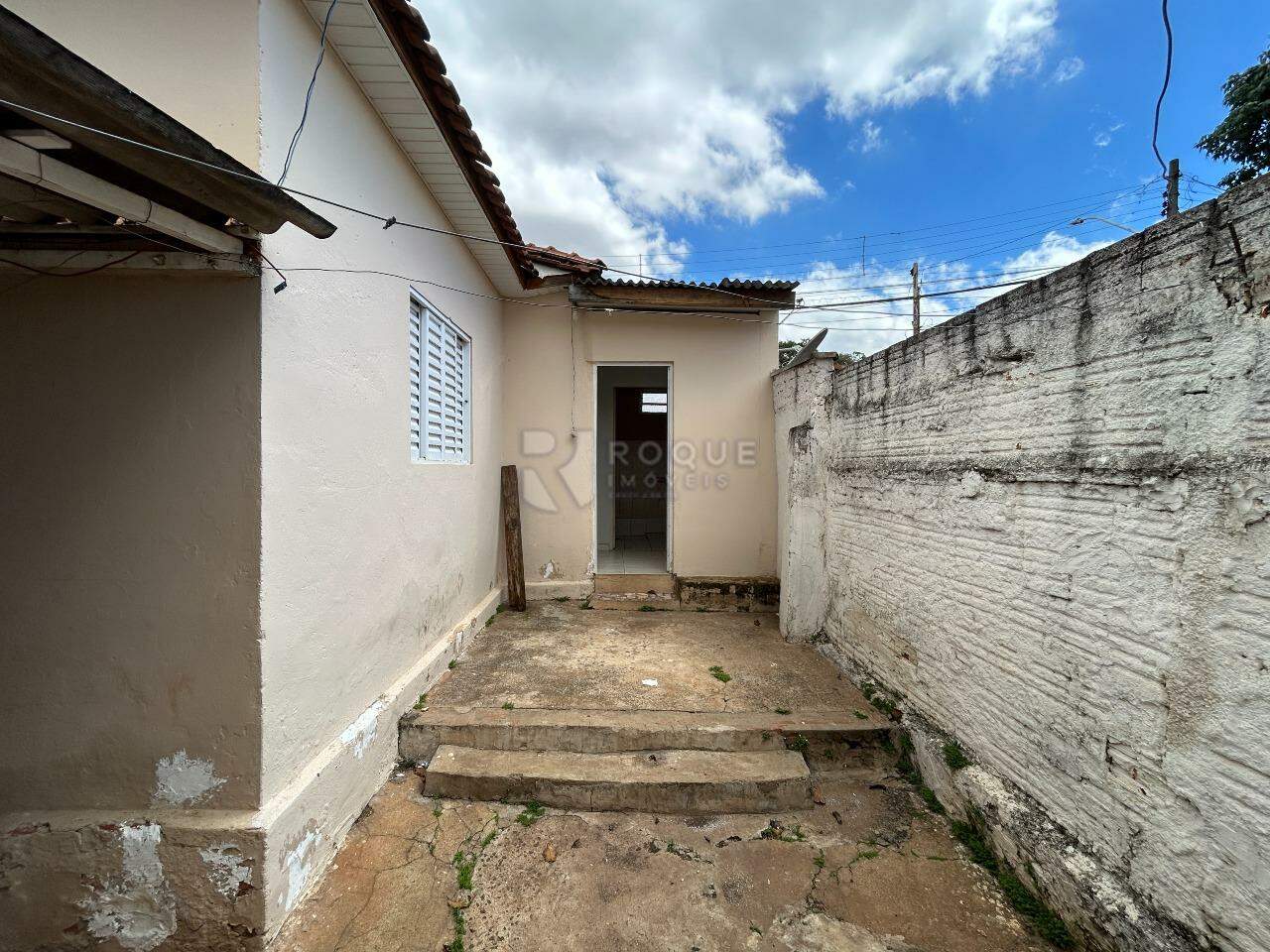 Casa Residencial para aluguel no bairro Vila da Glória: Área exterma