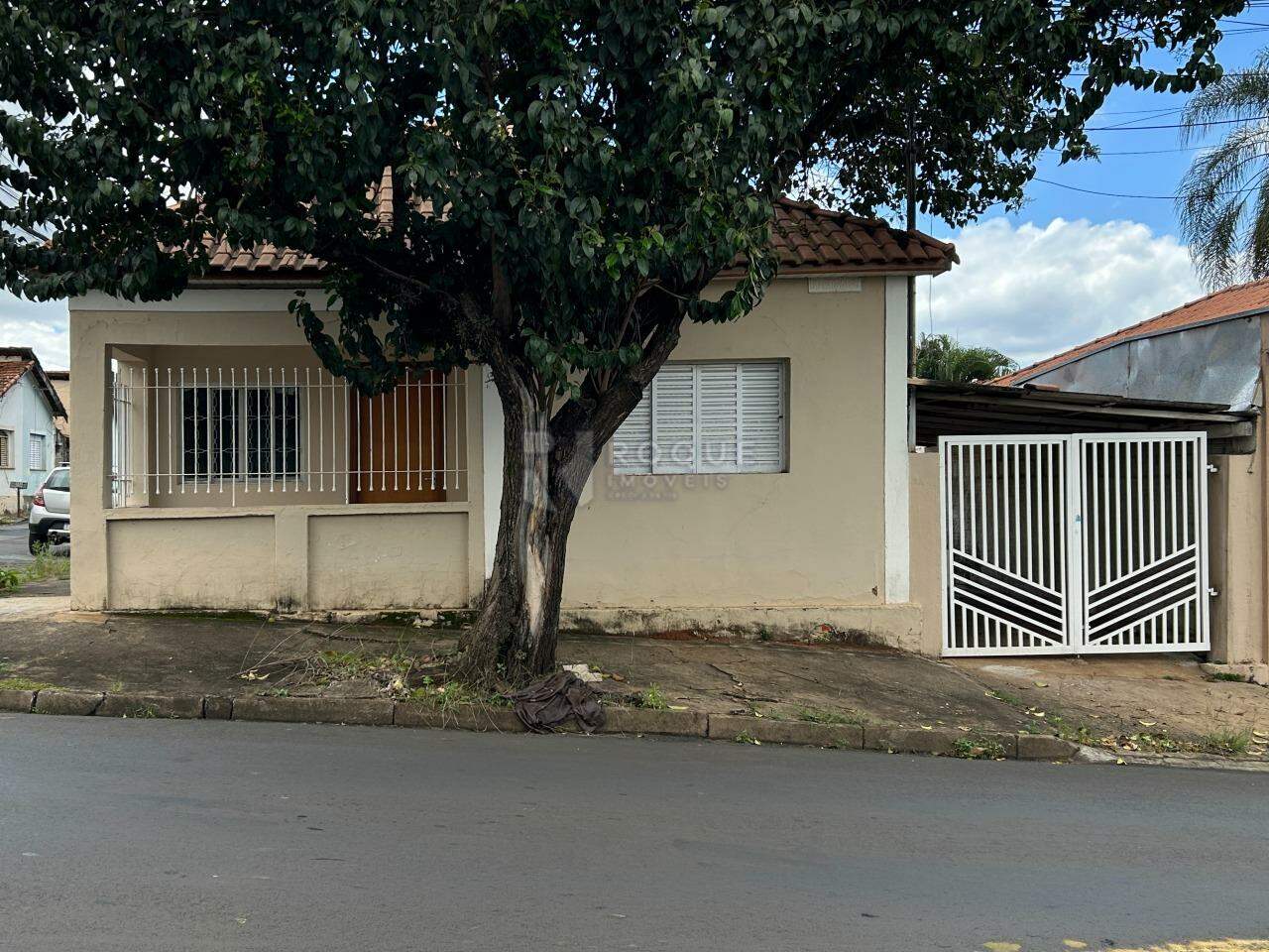 Casa Residencial para aluguel no bairro Vila da Glória: Fachada