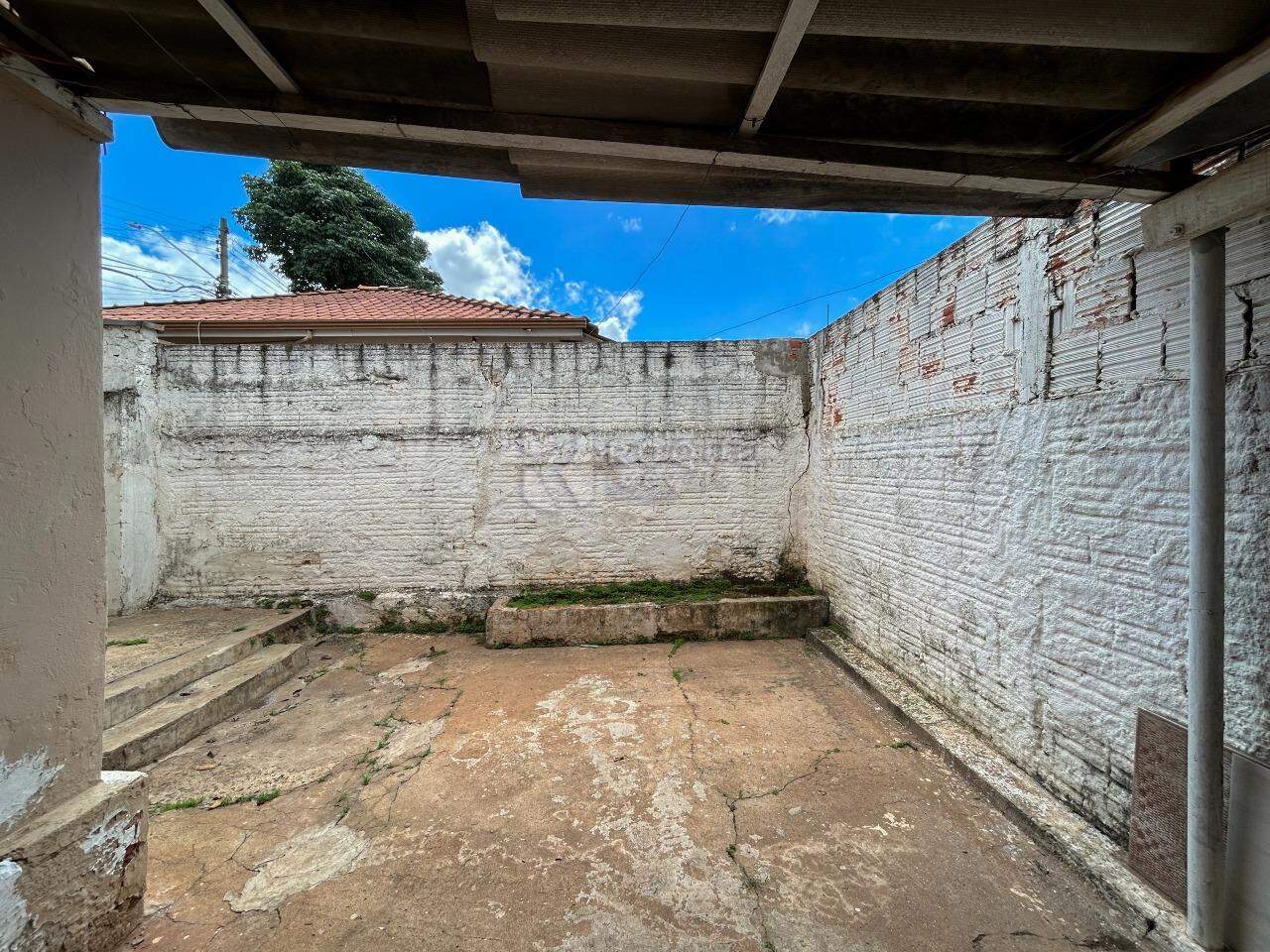 Casa Residencial para aluguel no bairro Vila da Glória: Área exterma