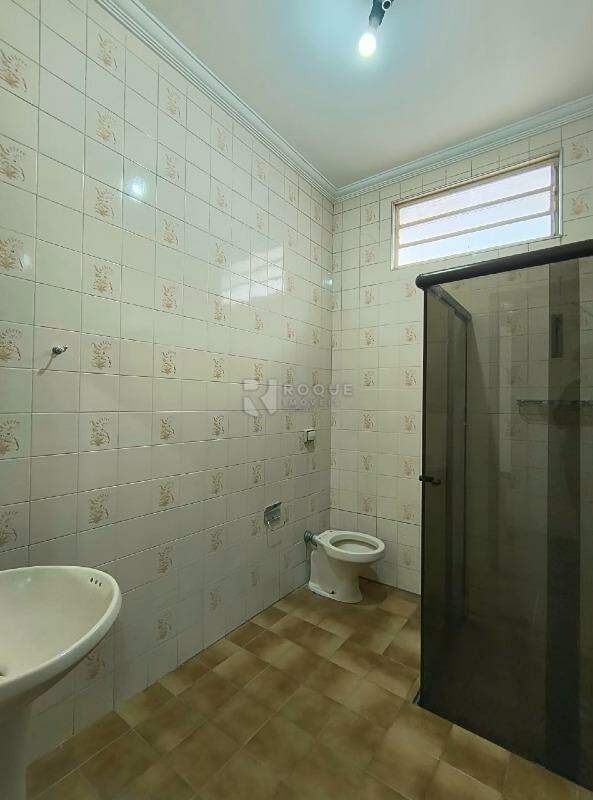 Casa Residencial para aluguel no bairro Jardim Caieira: Wc social 