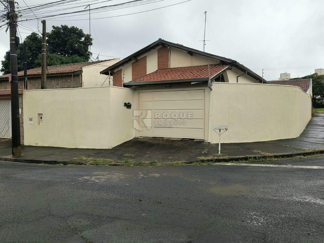 Casa Residencial para aluguel no bairro Jardim Caieira: Fachada