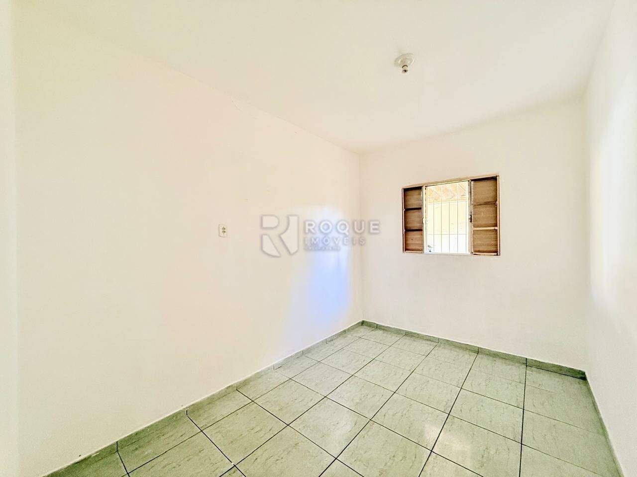 Casa Residencial para aluguel no bairro Jardim Gustavo Peccinini: Dormitório 02