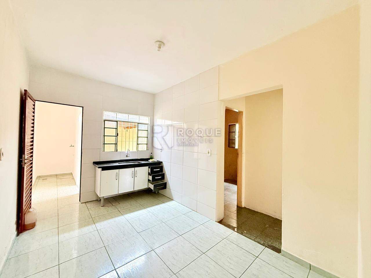Casa Residencial para aluguel no bairro Jardim Gustavo Peccinini: Cozinha