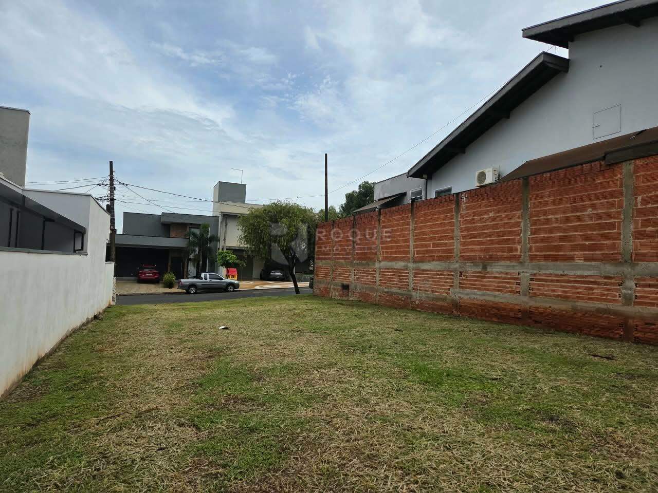 Terreno em condomínio à venda no bairro Parque Residencial Roland: Terreno