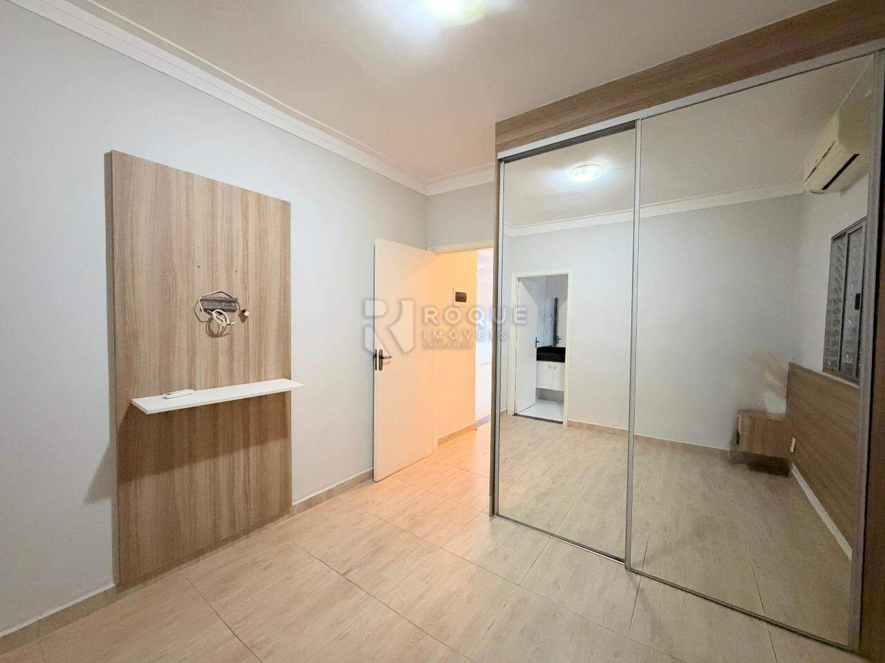 Casa em condomínio para aluguel no bairro Jardim Residencial Campo Novo: Suíte