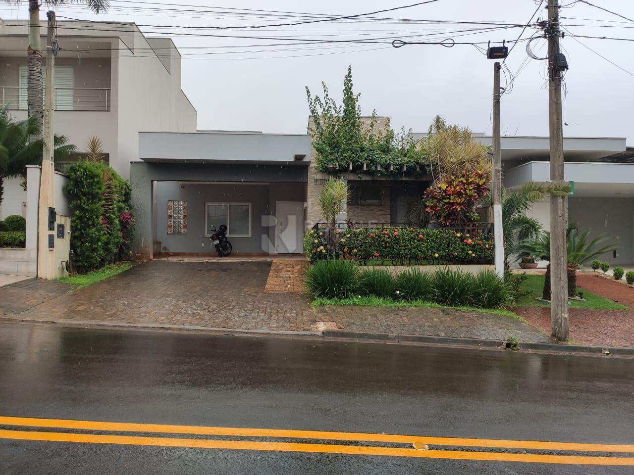 Casa em condomínio para aluguel no bairro Jardim São Rafael: Fachada