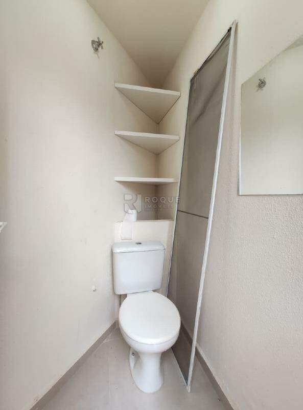 Casa em condomínio para aluguel no bairro Jardim São Rafael: Wc fundos
