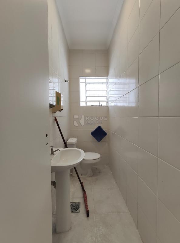 Casa Comercial para aluguel no bairro Vila Claudia: WC social 2