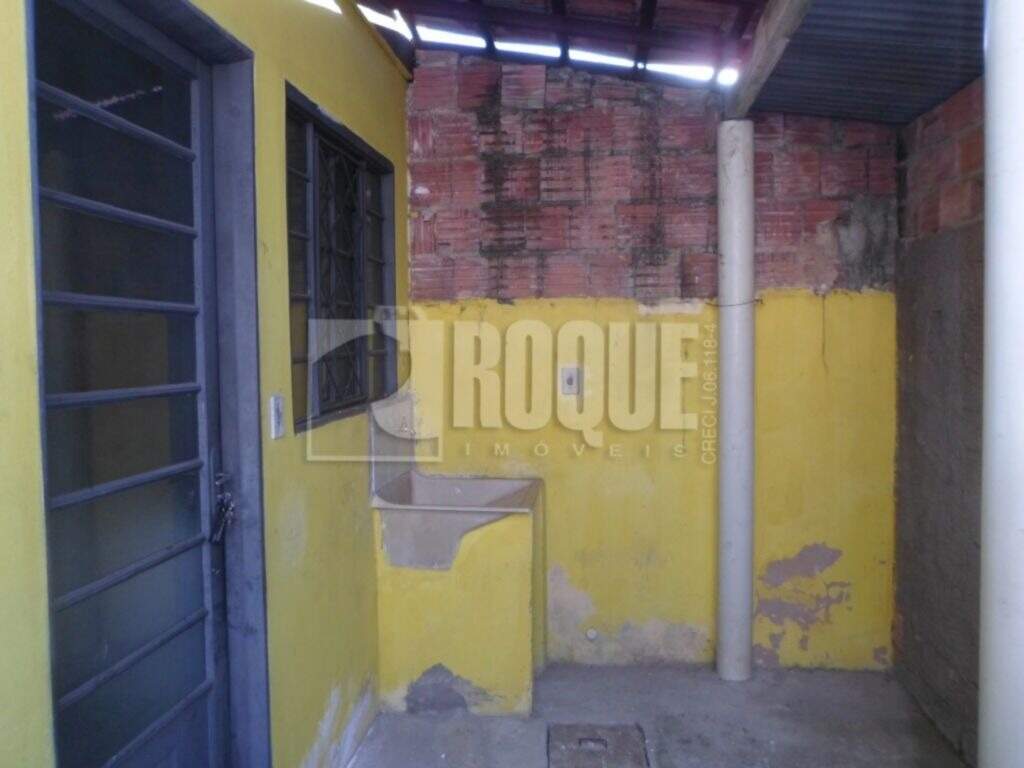 Casa Residencial para aluguel no bairro Jardim Residencial Graminha III: Área de serviço