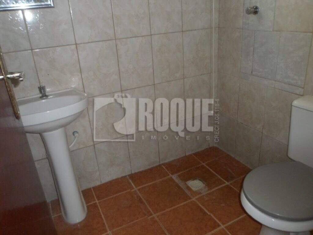 Casa Residencial para aluguel no bairro Jardim Residencial Graminha III: WC Social