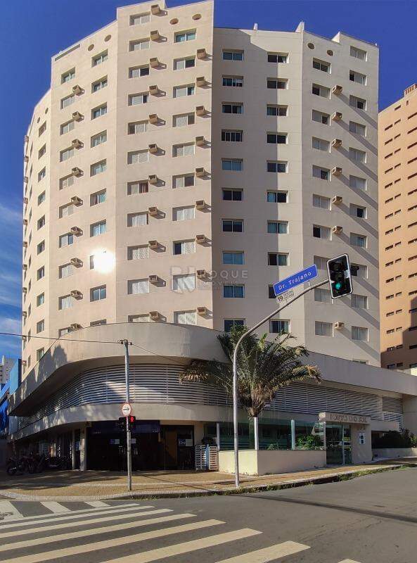 Apartamento para aluguel no bairro Centro: Fachada