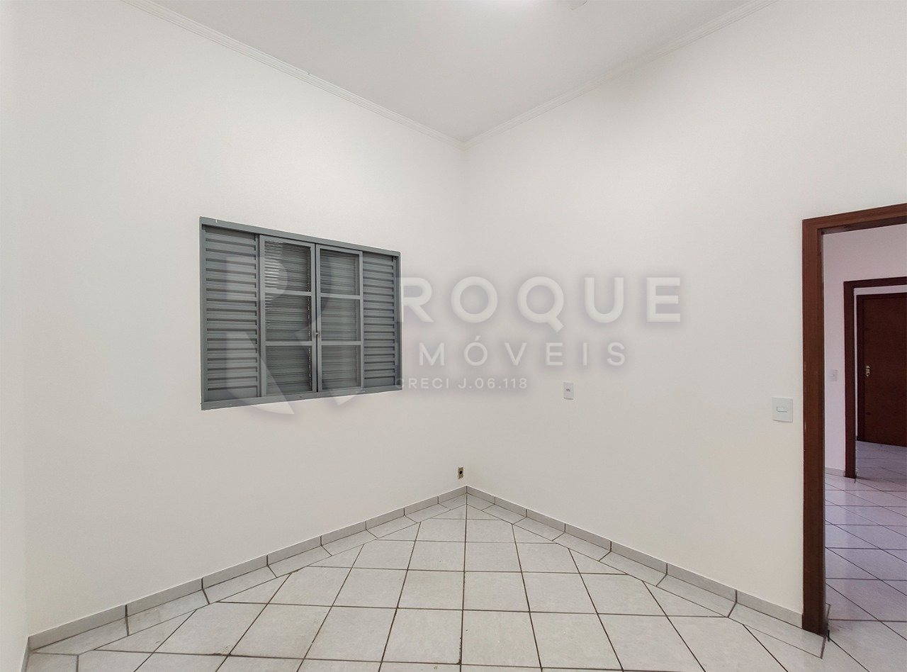 Casa Comercial para aluguel no bairro Centro: Sala 2
