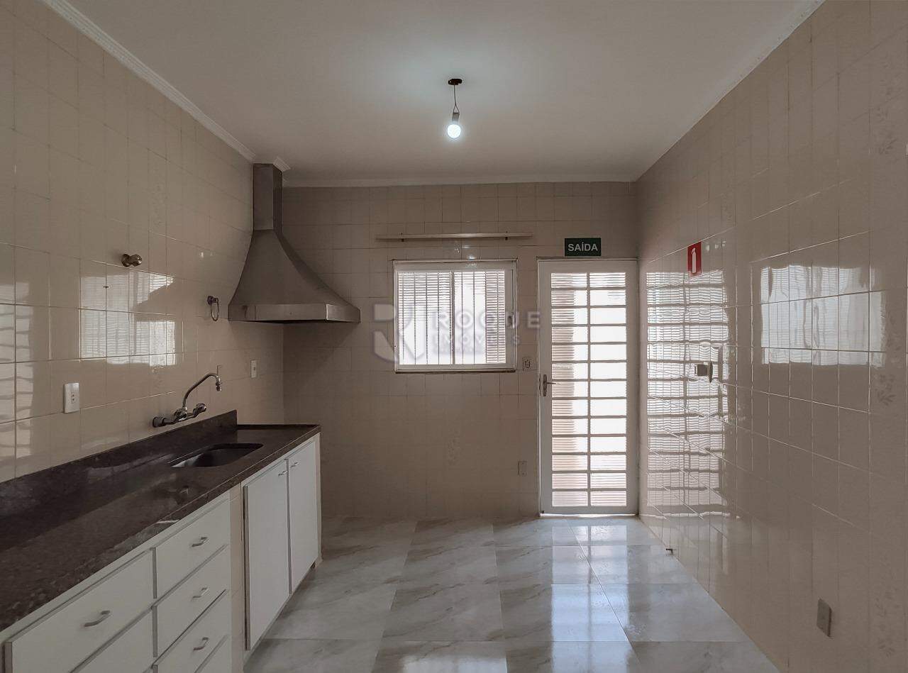 Casa Residencial para aluguel no bairro Vila São João: Cozinha