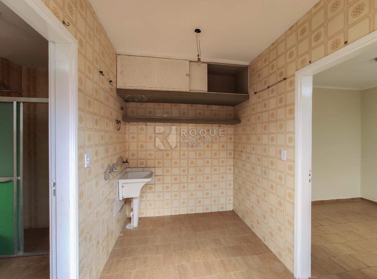 Casa Residencial para aluguel no bairro Vila São João: Área de serviço fundo