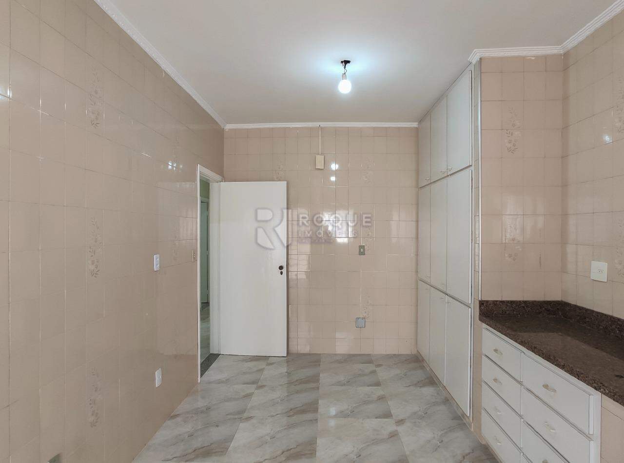 Casa Residencial para aluguel no bairro Vila São João: Cozinha