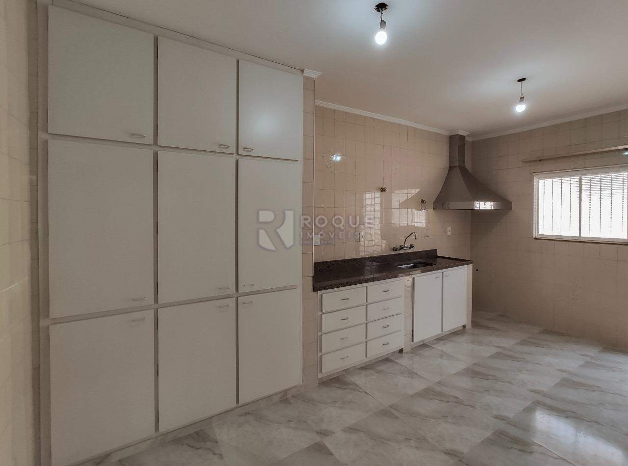 Casa Residencial para aluguel no bairro Vila São João: Cozinha