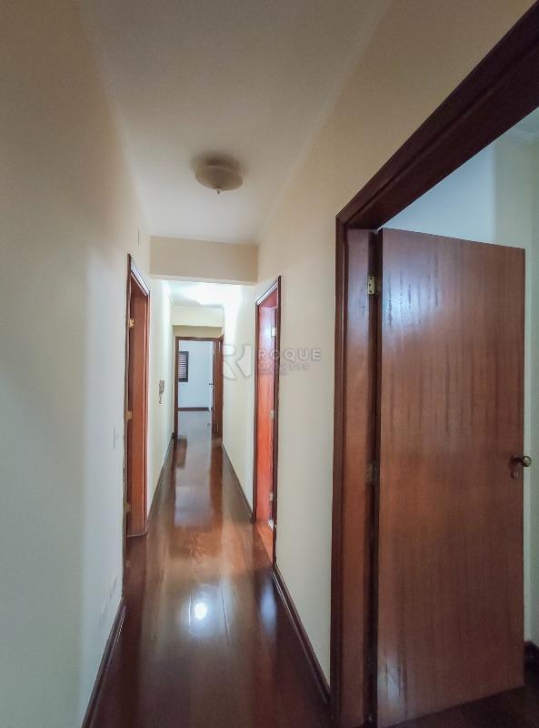 Apartamento para aluguel no bairro Centro: Hall 