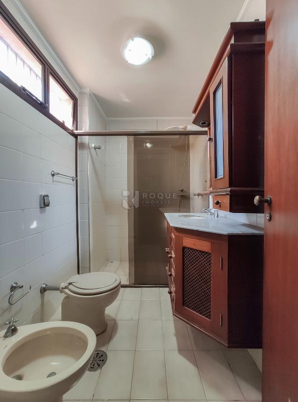 Apartamento para aluguel no bairro Centro: WC suíte 