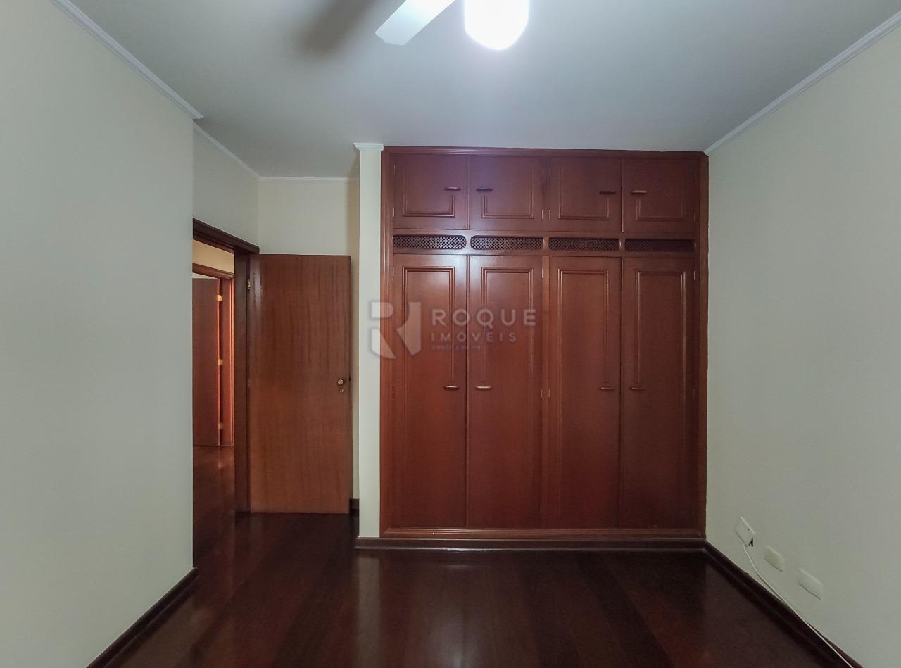 Apartamento para aluguel no bairro Centro: Dormitório 3 suíte 