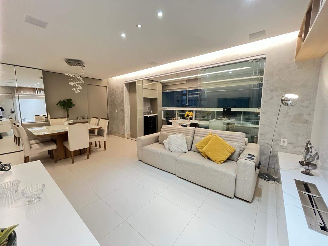 Roscoe Imobiliária Vila da Serra - Apartamento 3 quartos Quartos: four seasons vila da serra