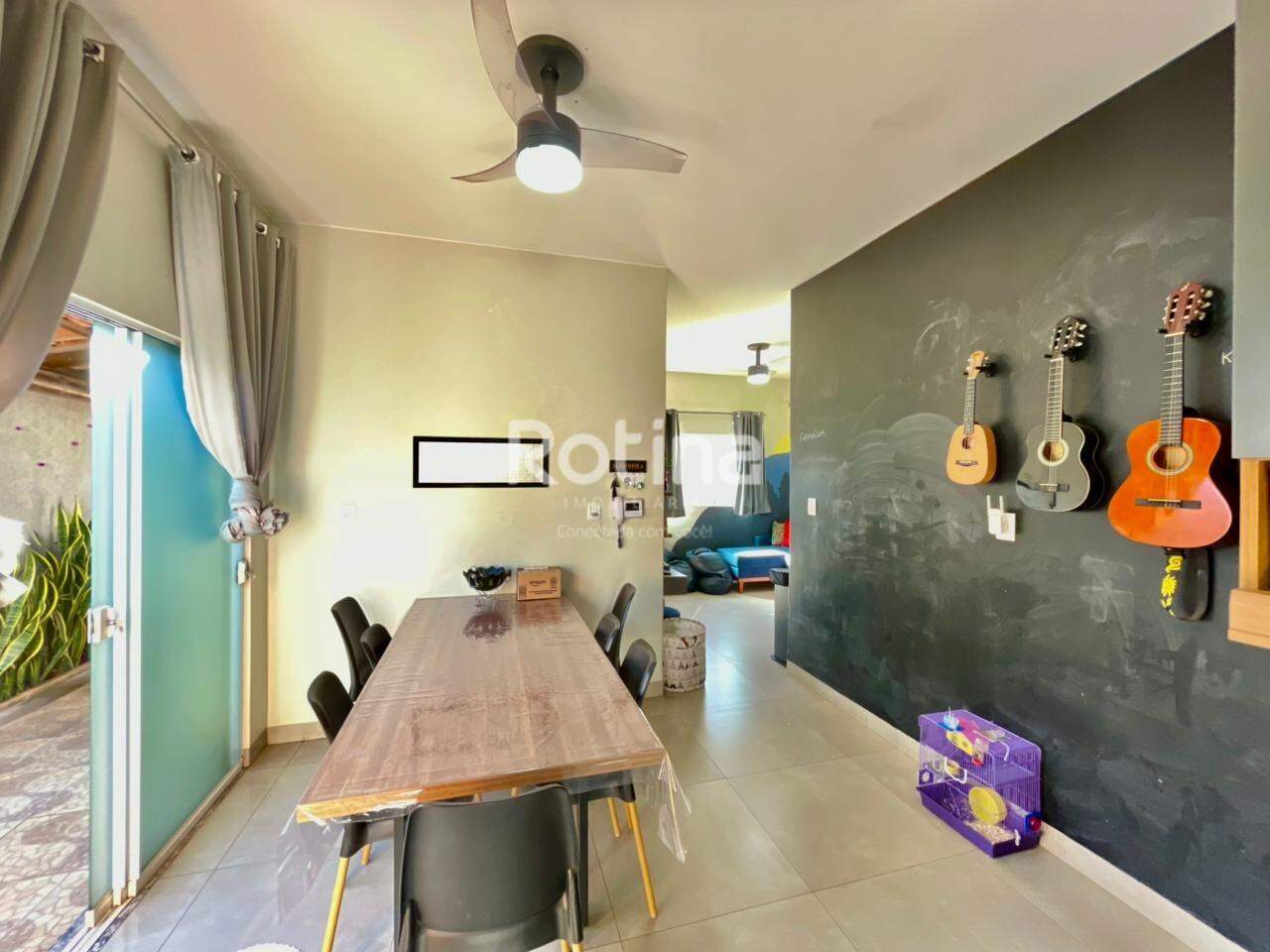 Casa à venda, 3 quartos em Uberlândia no bairro Presidente Roosevelt no valor de R$ 650.000,00 - Rotina Imobiliária: 
