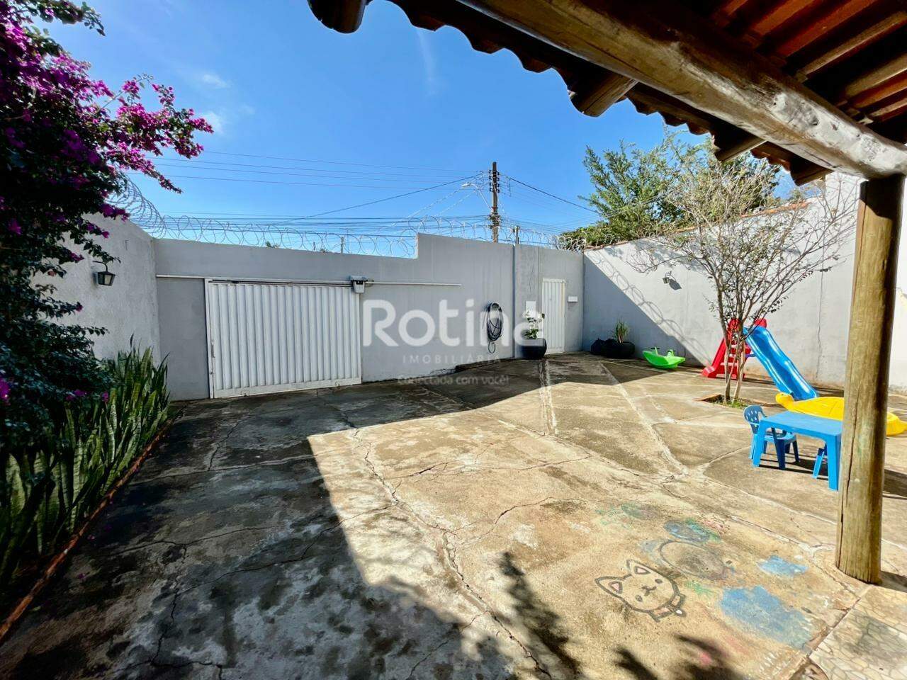 Casa à venda, 3 quartos em Uberlândia no bairro Presidente Roosevelt no valor de R$ 650.000,00 - Rotina Imobiliária: 