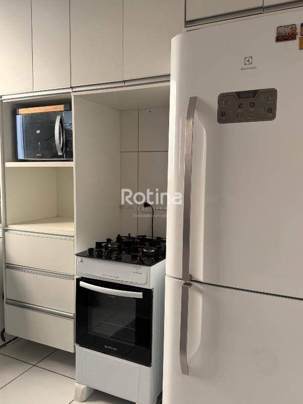 Apartamento para alugar, 2 quartos em Uberlândia no bairro Chacaras Tubalina e Quartel no valor de R$ 1.600,00 - Rotina Imobiliária: 