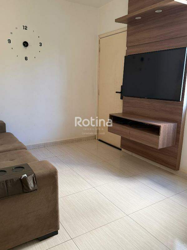 Apartamento para alugar, 2 quartos em Uberlândia no bairro Chacaras Tubalina e Quartel no valor de R$ 1.600,00 - Rotina Imobiliária: 