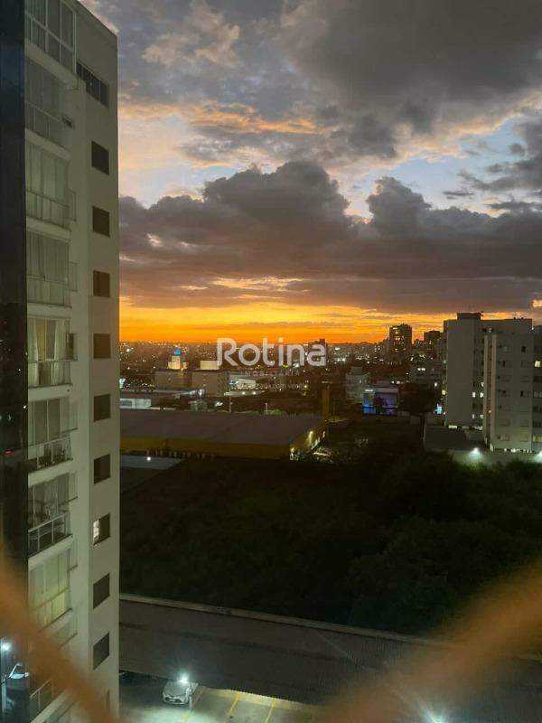 Apartamento à venda, 3 quartos em Uberlândia no bairro Santa Mônica no valor de R$ 680.000,00 - Rotina Imobiliária: 