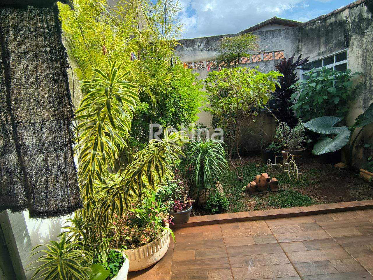 Casa à venda, 3 quartos em Uberlândia no bairro Jardim das Palmeiras no valor de R$ 520.000,00 - Rotina Imobiliária: 