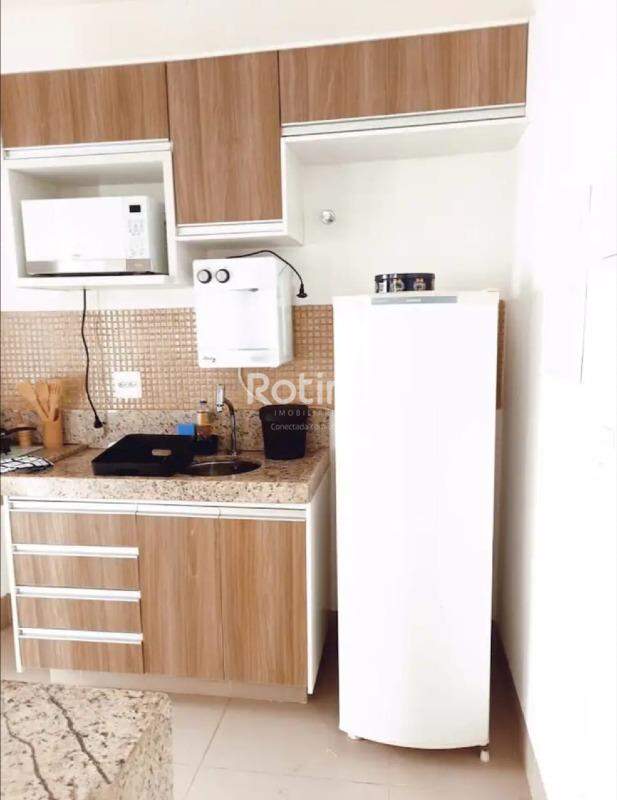 Flat para alugar, 1 quarto em Uberlândia no bairro Morada da Colina no valor de R$ 2.100,00 - Rotina Imobiliária: 