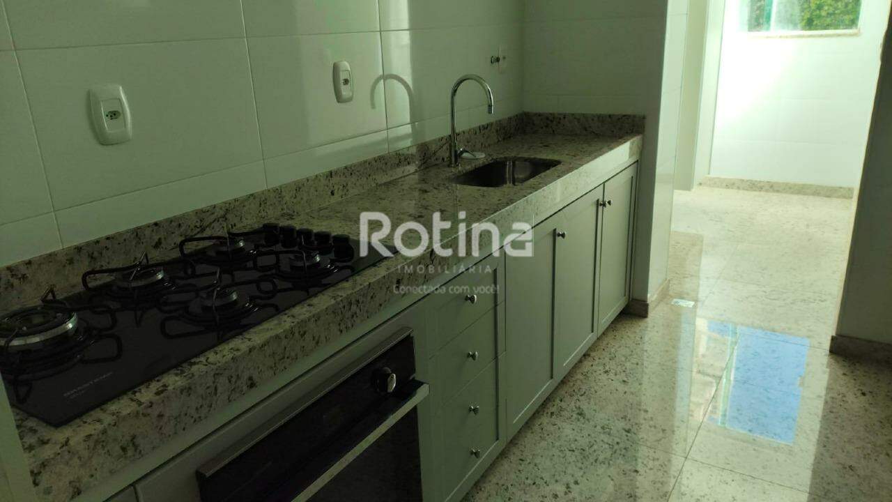 Apartamento para alugar, 3 quartos em Uberlândia no bairro Santa Mônica no valor de R$ 3.000,00 - Rotina Imobiliária: 