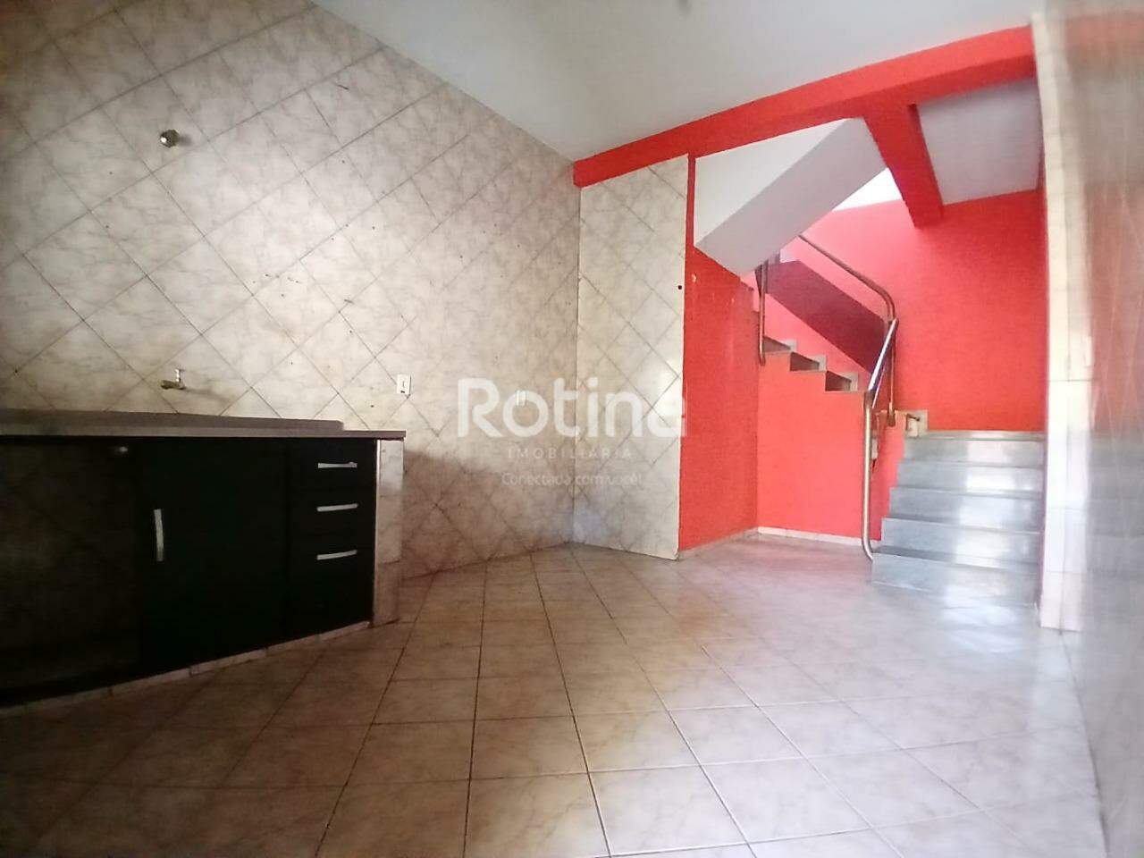 Apartamento para alugar, 3 quartos em Uberlândia no bairro Guarani no valor de R$ 1.750,00 - Rotina Imobiliária: 