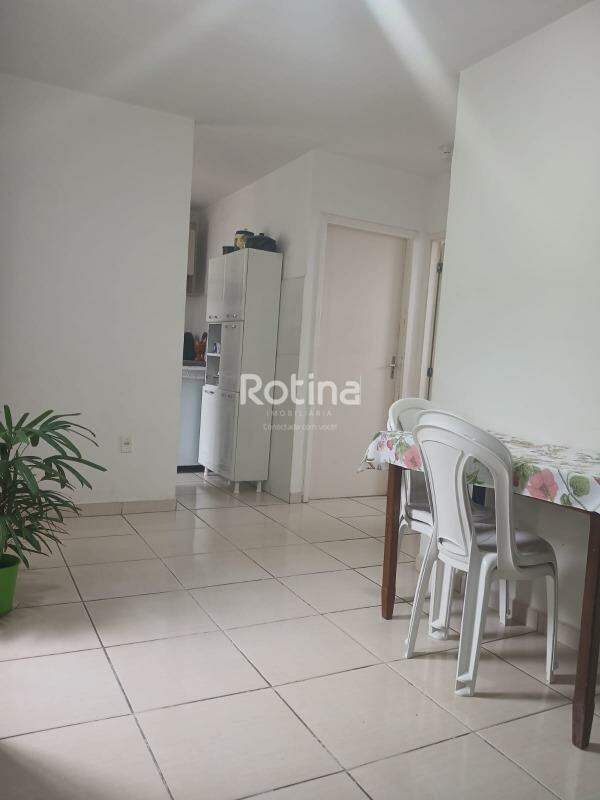 Apartamento à venda, 2 quartos em Uberlândia no bairro Mansour no valor de R$ 140.000,00 - Rotina Imobiliária: 